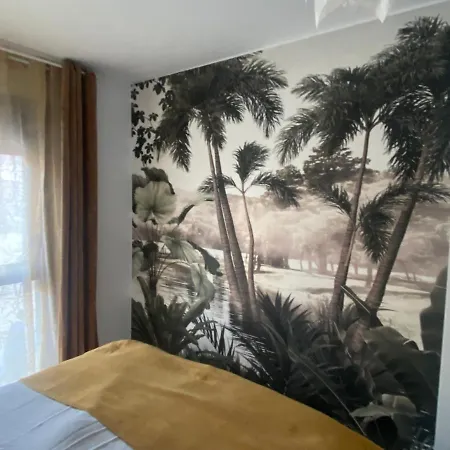 Del Parque Flats Urban Life Apartman *